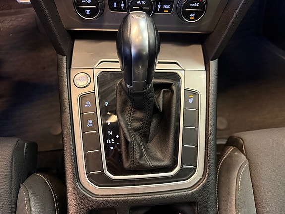 Volkswagen Passat Alltrack 30 of 30