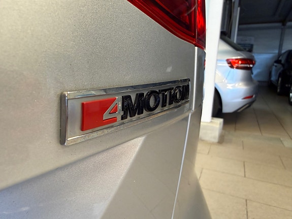 Volkswagen Passat Alltrack 8 of 30