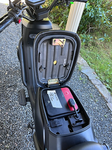NIU El Uqi Sport 7 of 8
