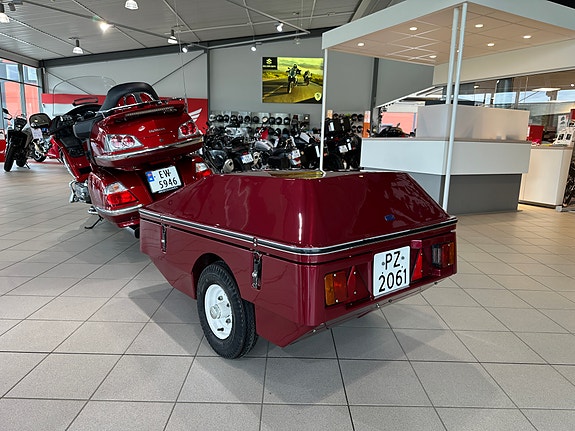 Honda GL 1800 Goldwing 9 of 11