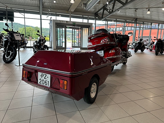 Honda GL 1800 Goldwing 10 of 11