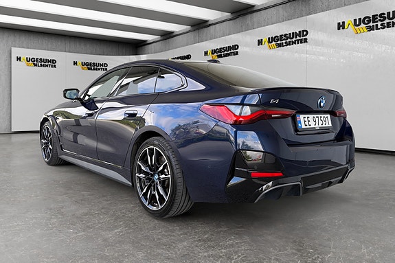 BMW i4 3 of 19