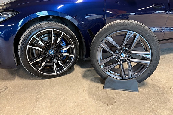 BMW i4 10 of 19