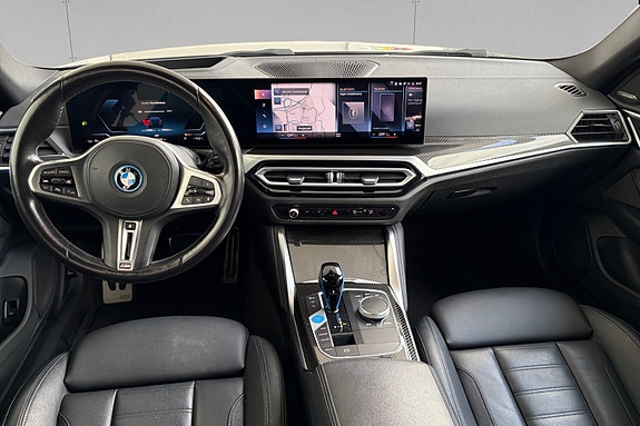 BMW i4 13 of 19