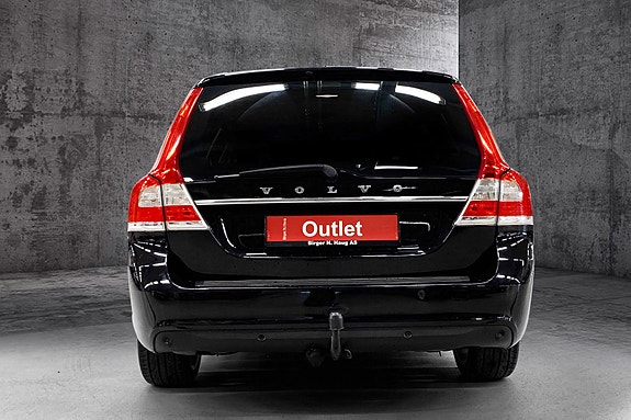 Volvo V70 3 of 15