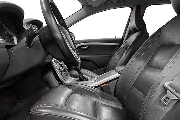 Volvo V70 5 of 15
