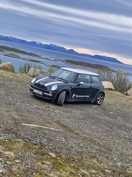 MINI Cooper 5 of 5