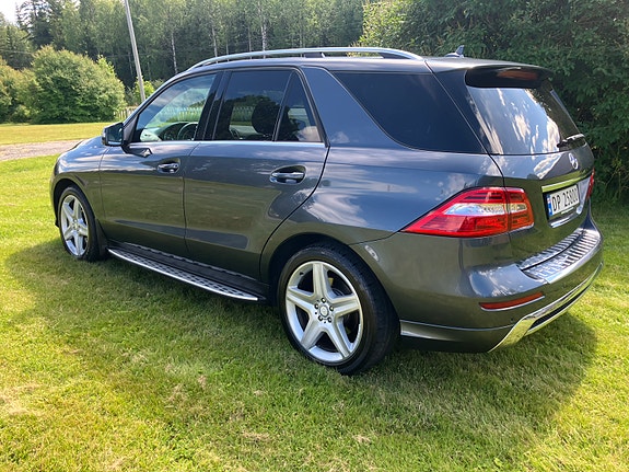 Mercedes-Benz ML250 8 of 21