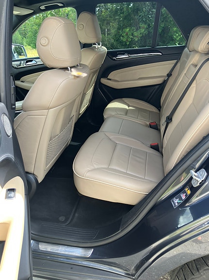 Mercedes-Benz ML250 17 of 21