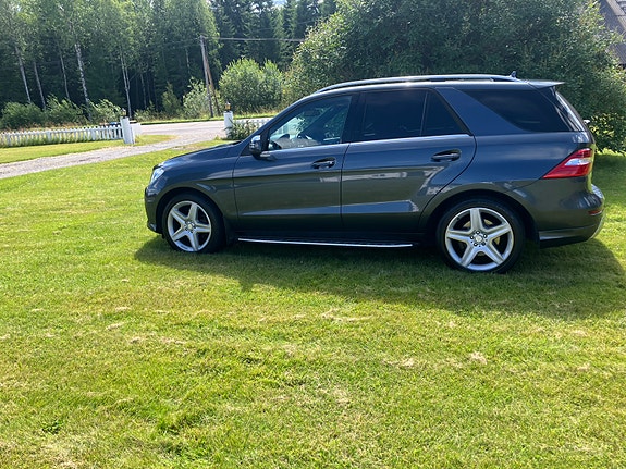 Mercedes-Benz ML250 5 of 21