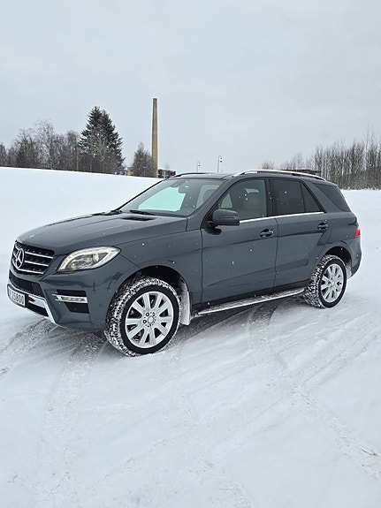 Mercedes-Benz ML250 12 of 21
