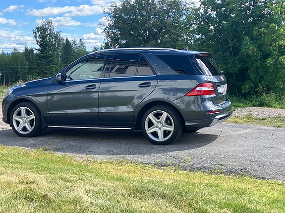 Mercedes-Benz ML250 10 of 21