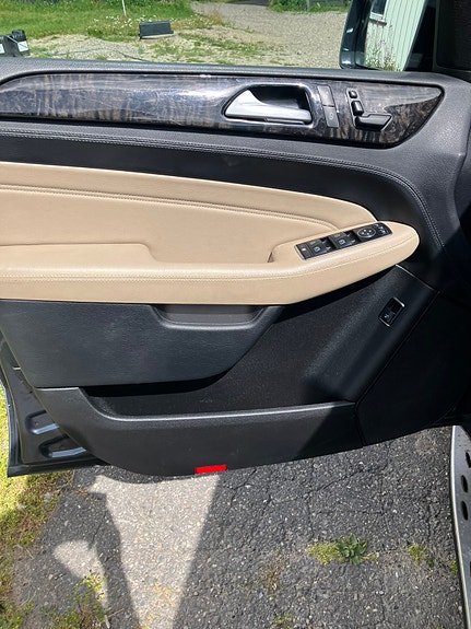 Mercedes-Benz ML250 19 of 21