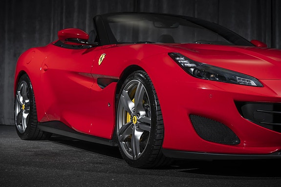 Ferrari Portofino 12 of 30