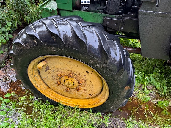 John Deere 1630 m/ frontlaster. 29 of 30