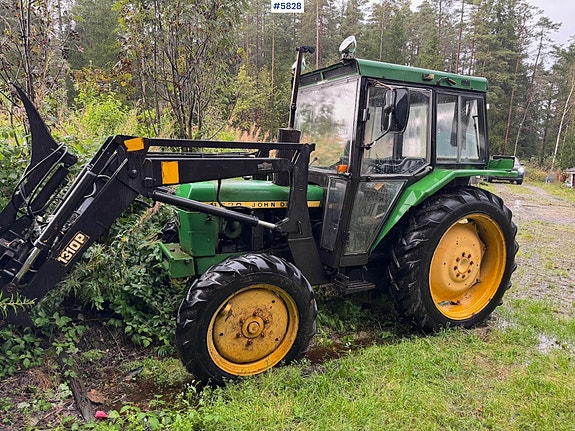 John Deere 1630 m/ frontlaster. 2 of 30