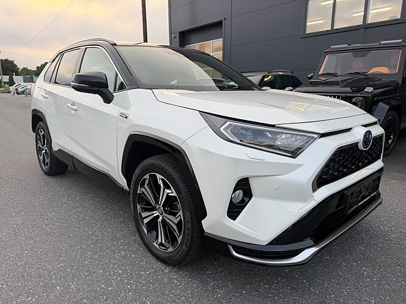 Toyota RAV4 8 of 30