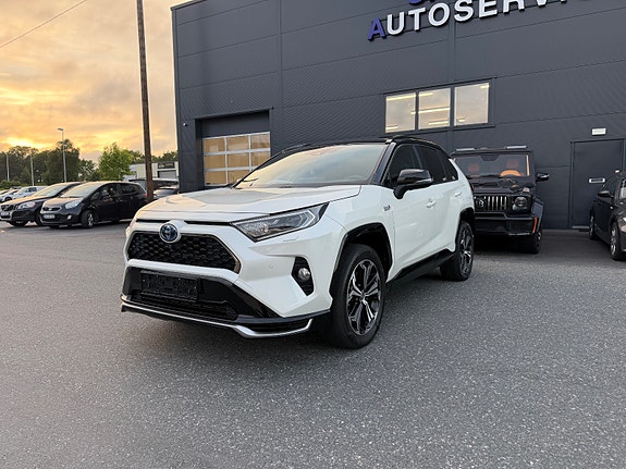 Toyota RAV4 5 of 5