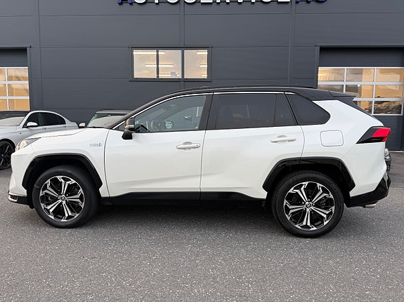 Toyota RAV4 17 of 30