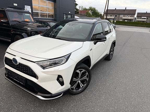 Toyota RAV4 4 of 5