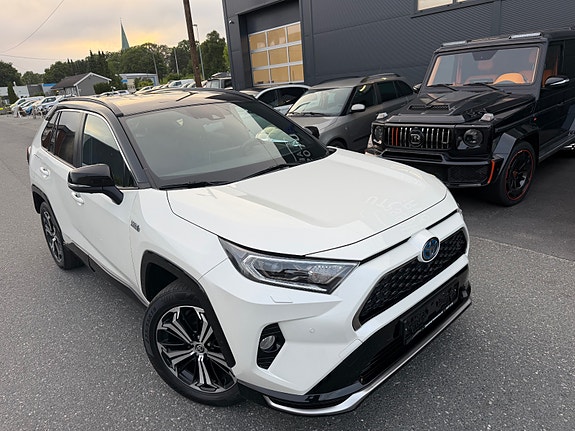 Toyota RAV4 3 of 5