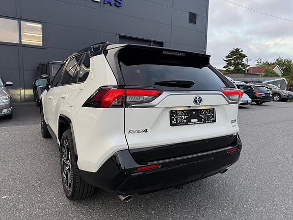 Toyota RAV4 9 of 30