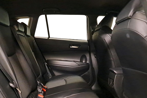 Toyota Corolla Cross 18 of 30