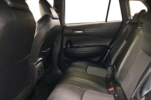 Toyota Corolla Cross 17 of 30