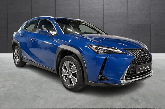 Lexus UX300e 7 of 30