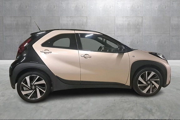 Toyota Aygo X 6 of 30