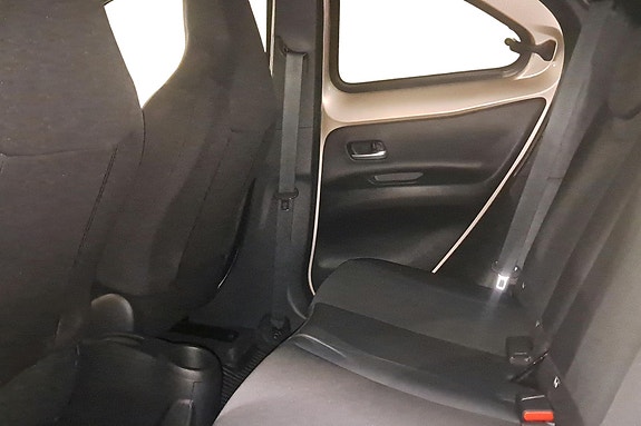 Toyota Aygo X 17 of 30