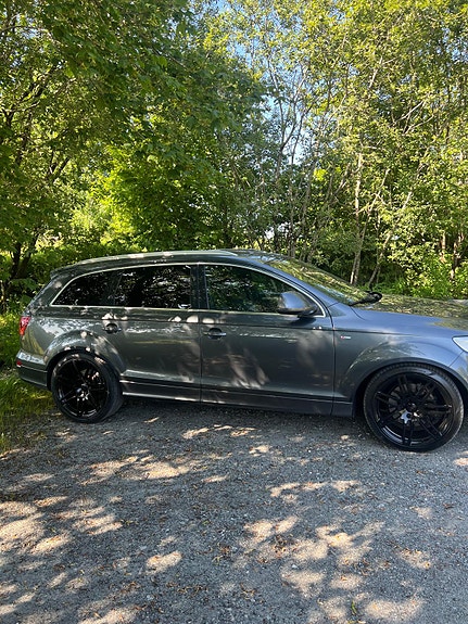 Audi Q7 7 of 28