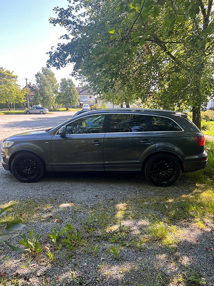 Audi Q7 6 of 28