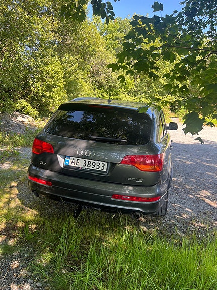 Audi Q7 8 of 28