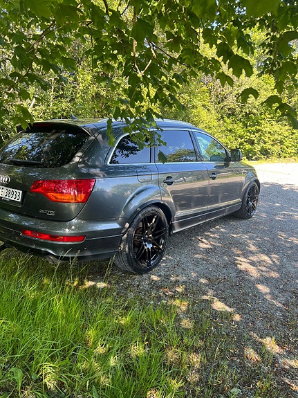 Audi Q7 9 of 28