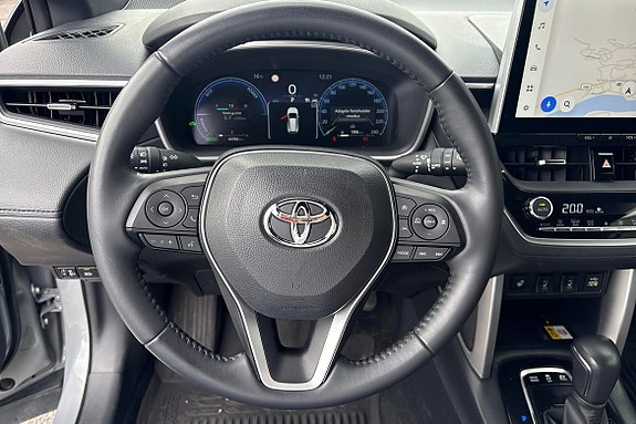 Toyota Corolla Cross 4 of 5
