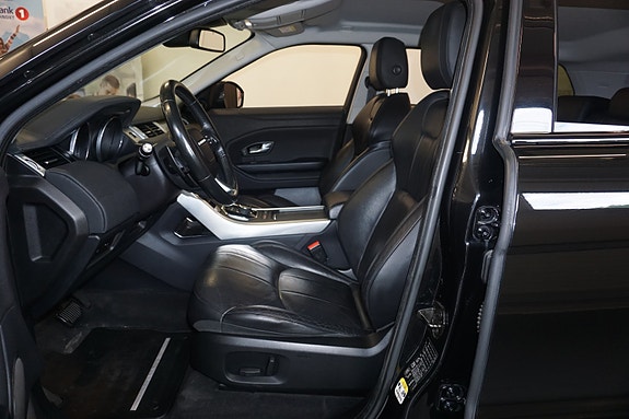 Land Rover Range Rover Evoque 28 of 30