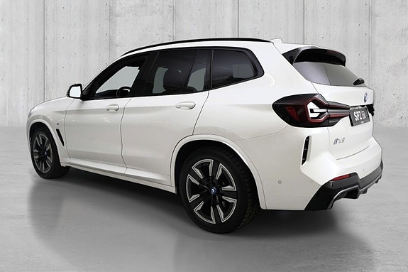 BMW iX3 5 of 5