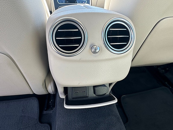 Mercedes-Benz E-Klasse 22 of 24