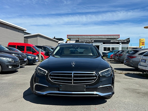 Mercedes-Benz E-Klasse 3 of 24