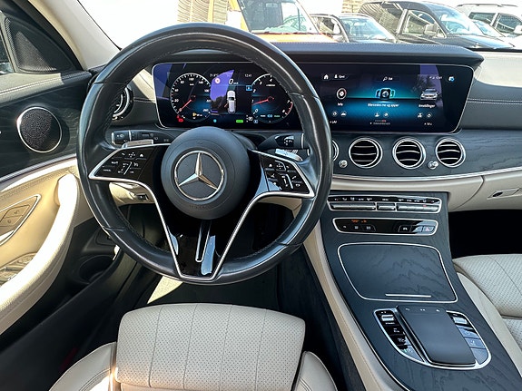 Mercedes-Benz E-Klasse 18 of 24