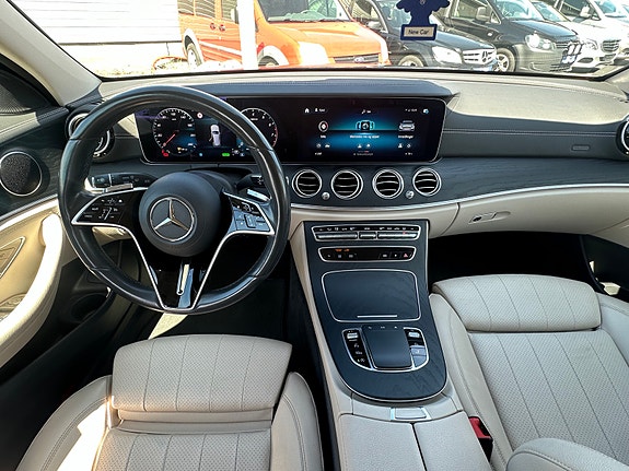 Mercedes-Benz E-Klasse 9 of 24