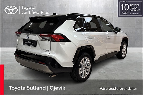 Toyota RAV4 5 of 5