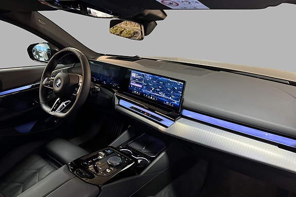 BMW i5 11 of 16