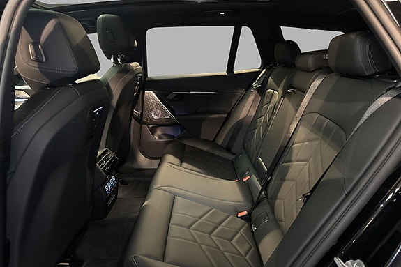 BMW i5 13 of 16
