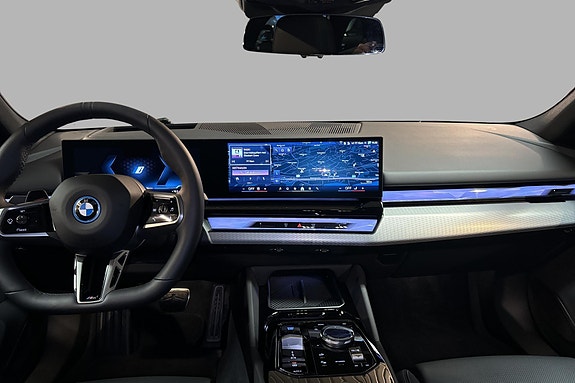 BMW i5 9 of 16