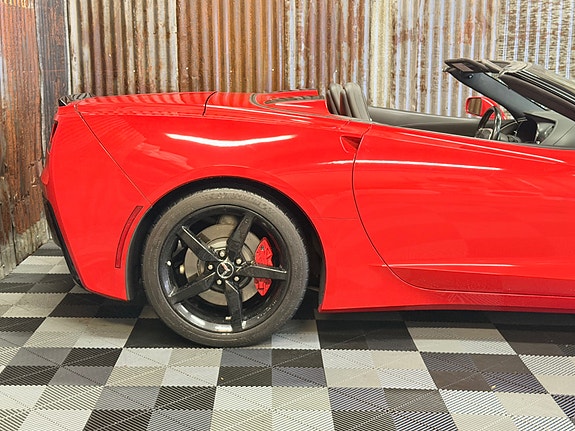 Chevrolet Corvette 4 of 30