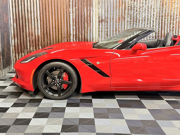 Chevrolet Corvette 12 of 30