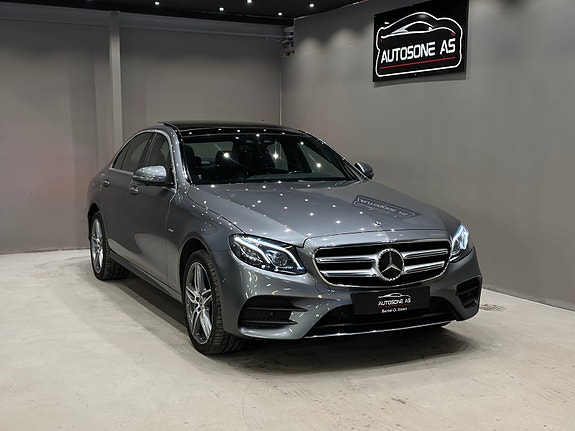 Mercedes-Benz E-Klasse 4 of 30