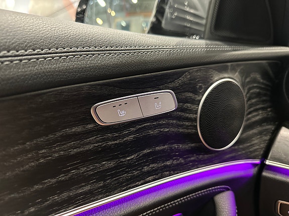 Mercedes-Benz E-Klasse 28 of 30